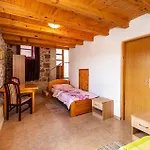 Four-bedroom In * Lišane Tinjske