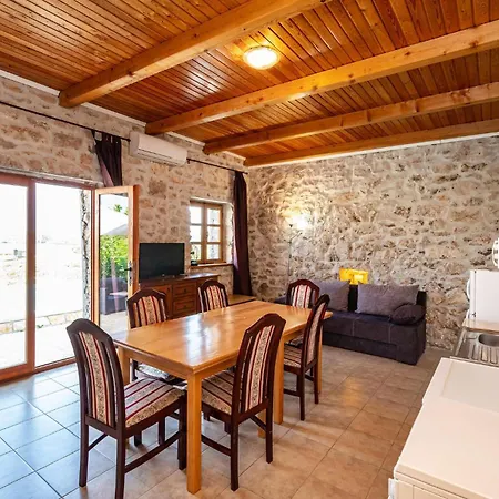 Tolles Zuhause In Lisane Tinjske *