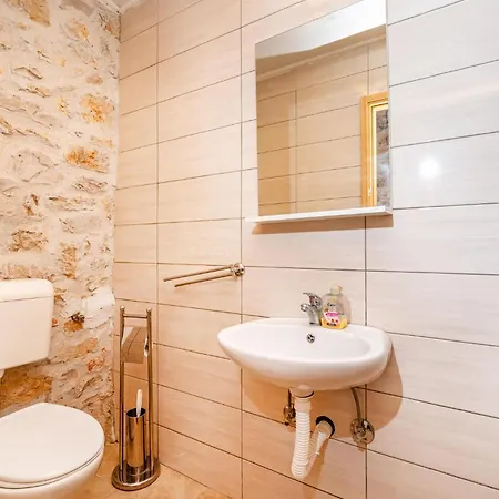Tolles Zuhause In Lisane Tinjske