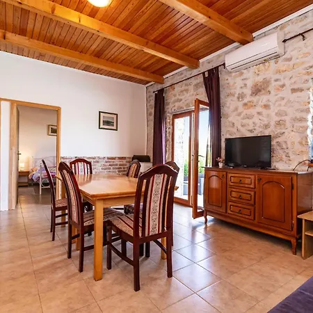 Holiday home Four-bedroom In