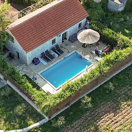 Tolles Zuhause In Lisane Tinjske * Lisane Tinjske