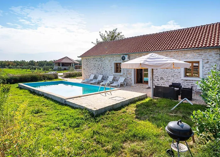 Four-bedroom In Holiday home