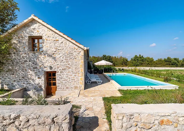 Four-bedroom In * Lisane Tinjske
