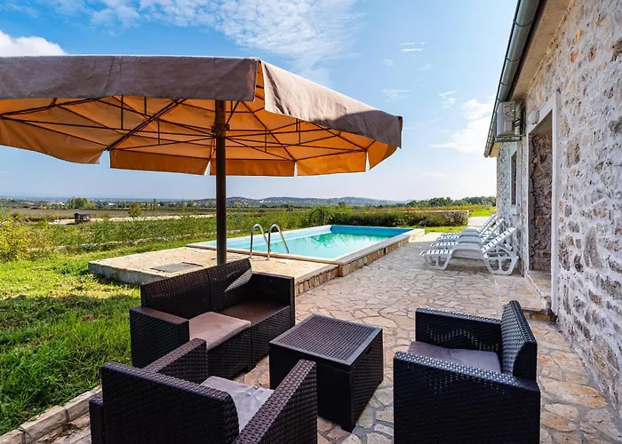 Holiday home Four-bedroom In Lisane Tinjske