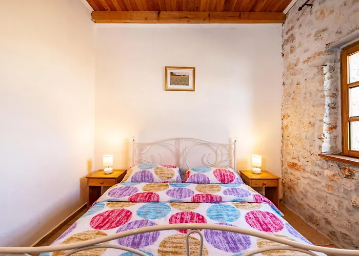 Four-bedroom In Lisane Tinjske