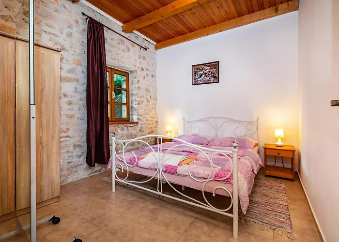 Four-bedroom In * Lisane Tinjske